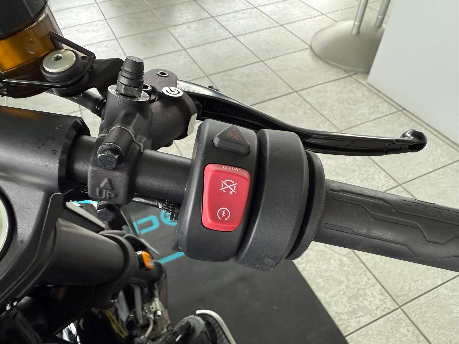 CFMOTO 700 CL-X Sport
