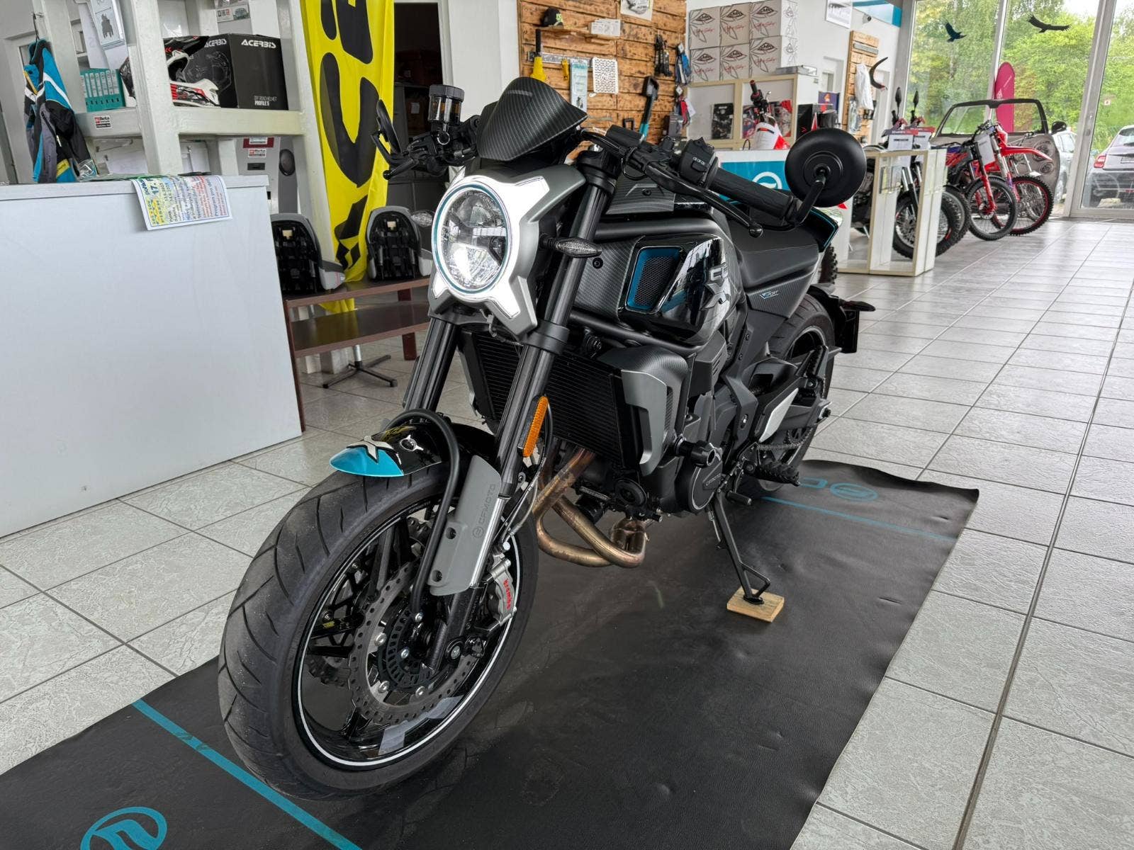 CFMOTO 700 CL-X Sport