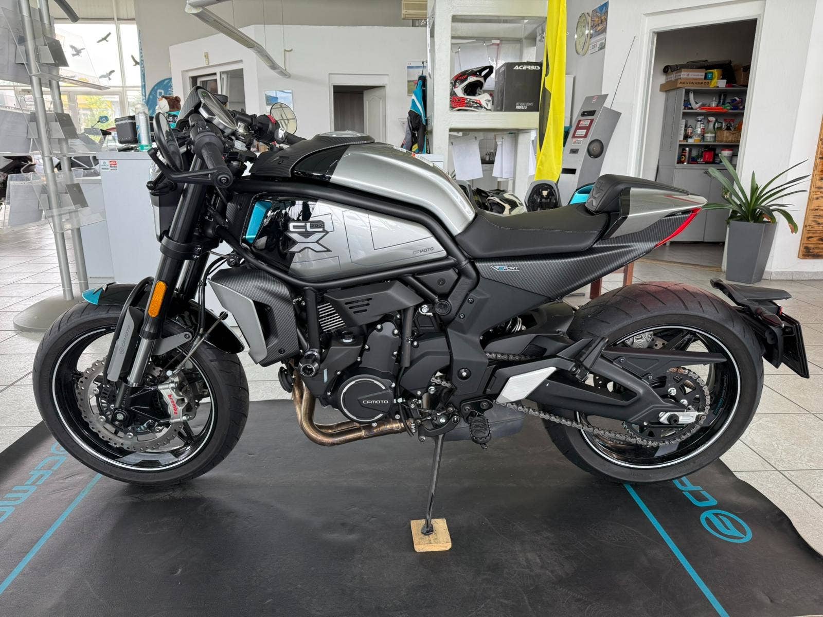 CFMOTO 700 CL-X Sport