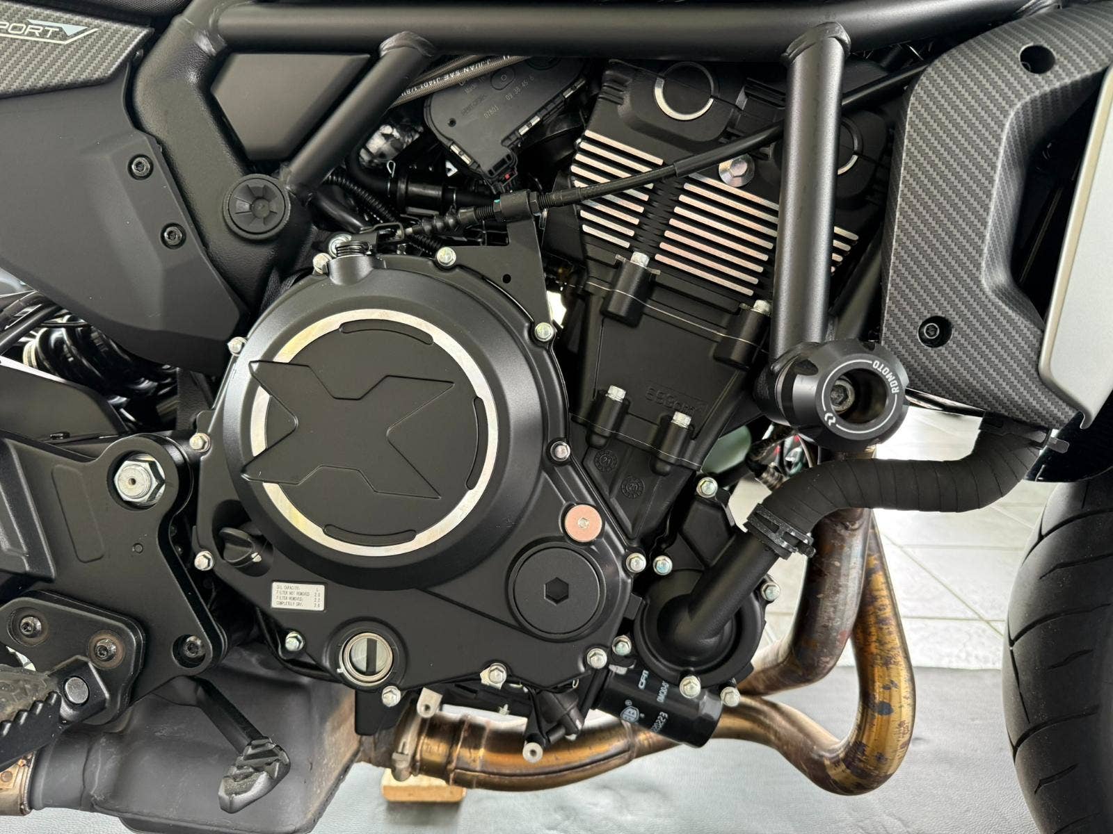 CFMOTO 700 CL-X Sport