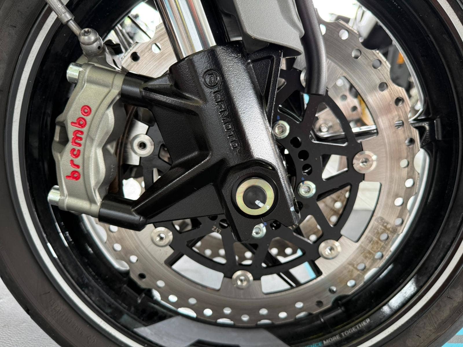 CFMOTO 700 CL-X Sport