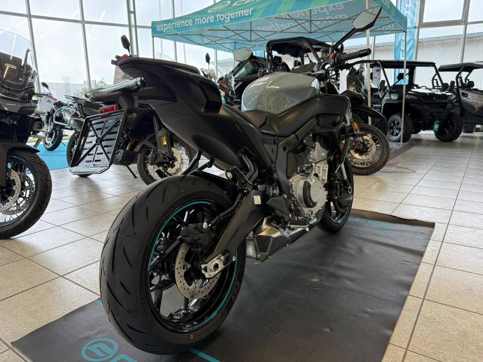 CFMOTO 675 NK