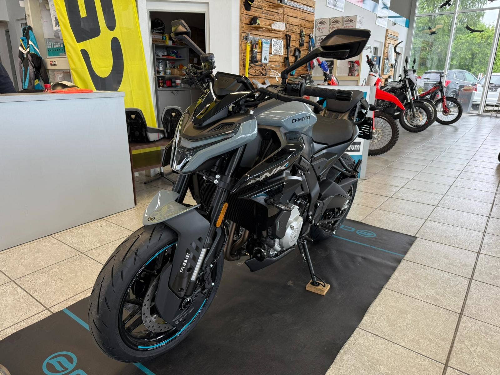 CFMOTO 675 NK