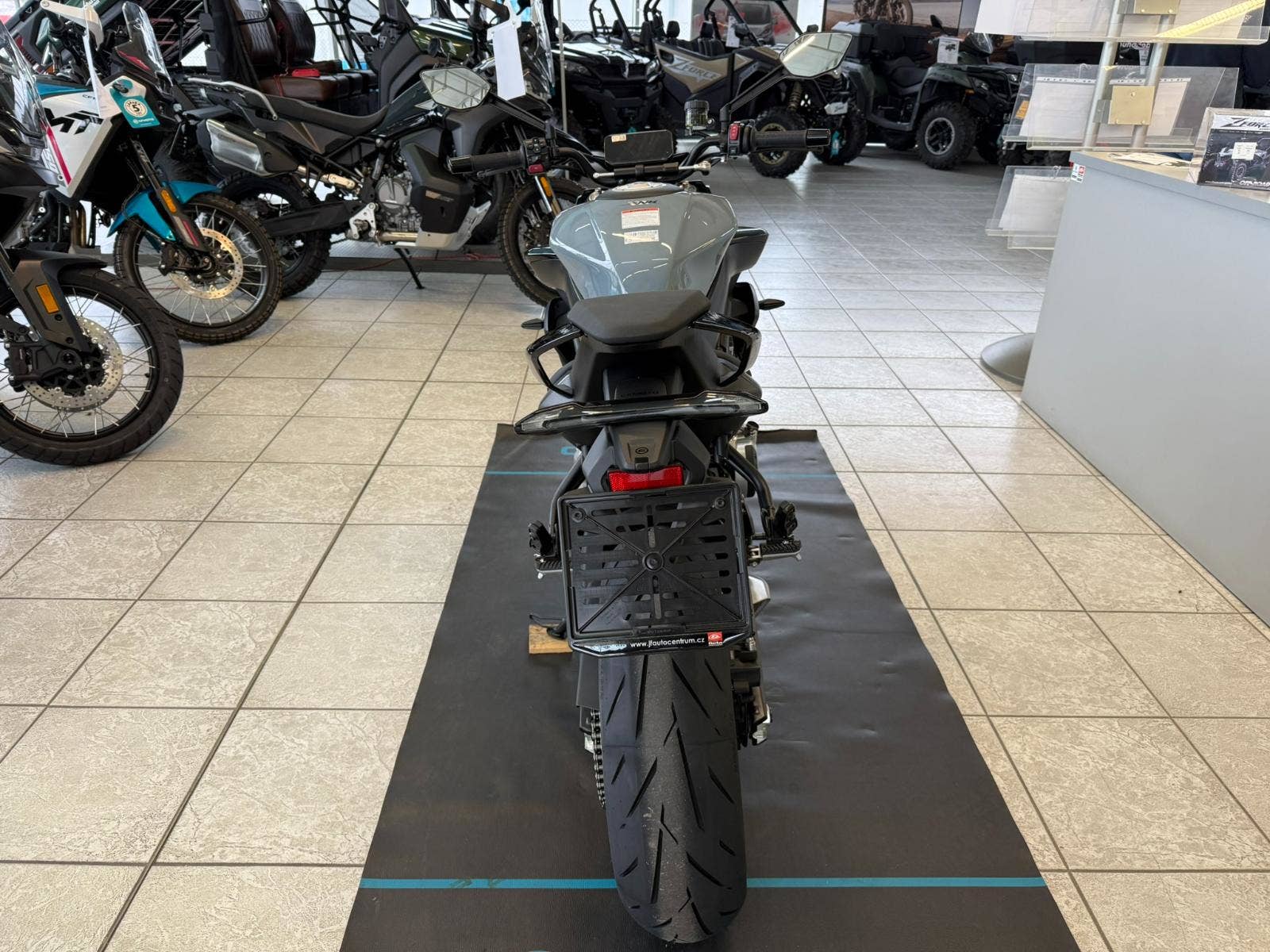 CFMOTO 675 NK