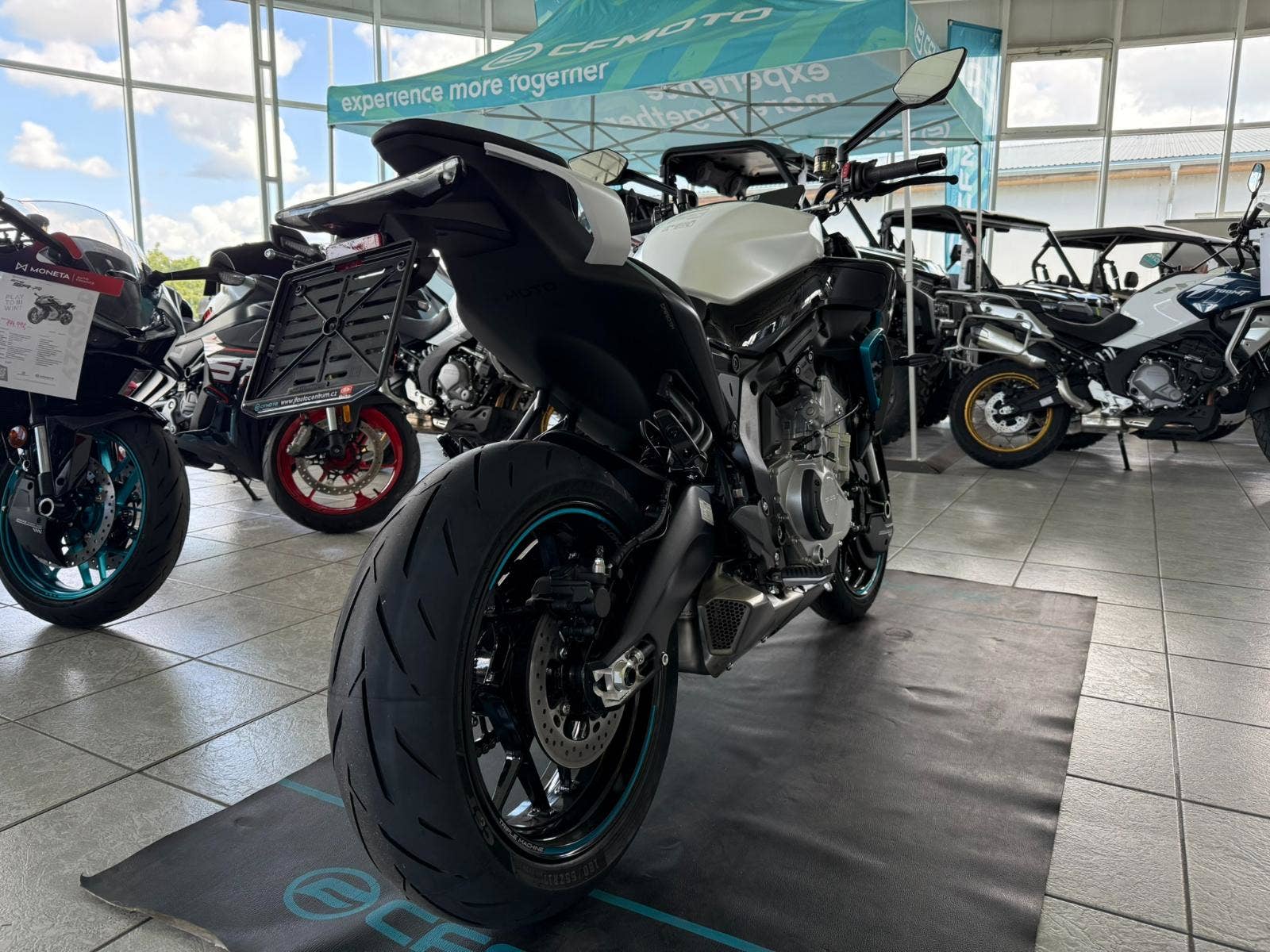 CFMOTO 675 NK