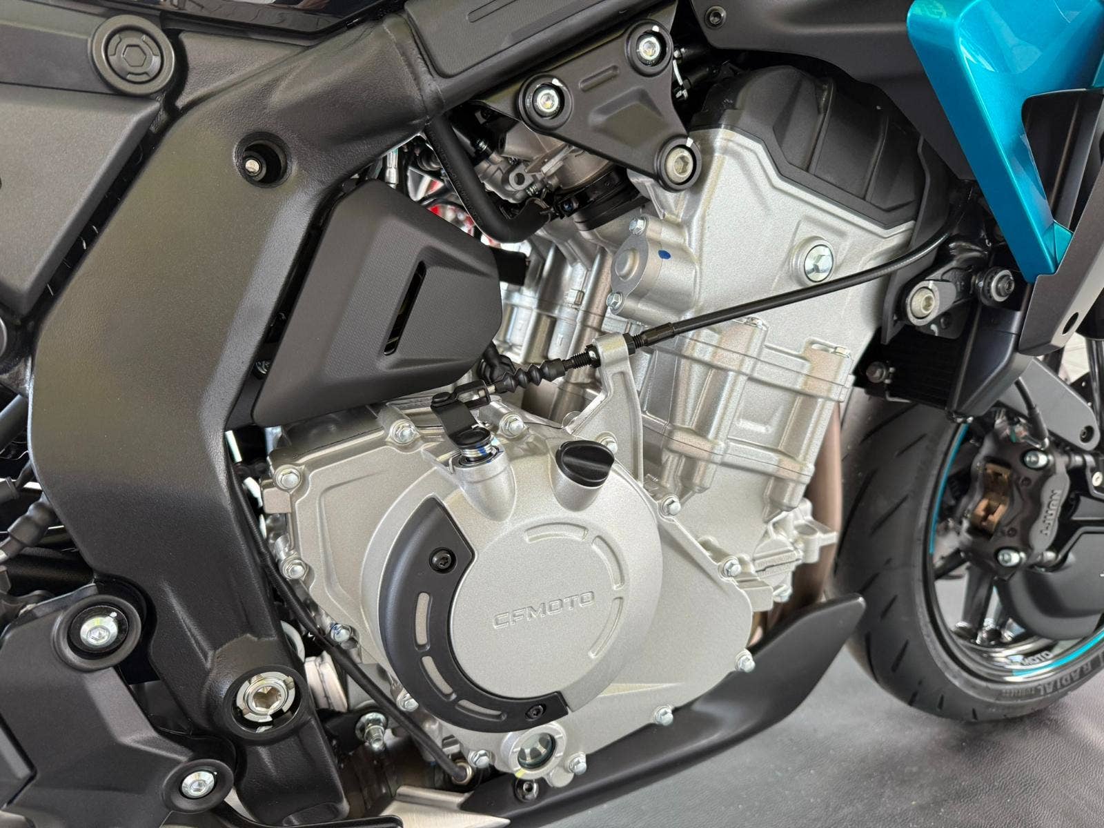 CFMOTO 675 NK
