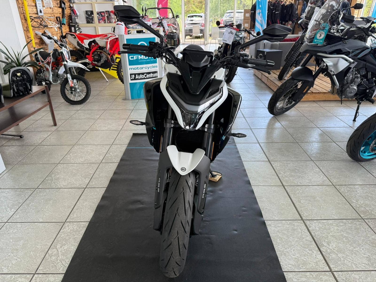 CFMOTO 675 NK