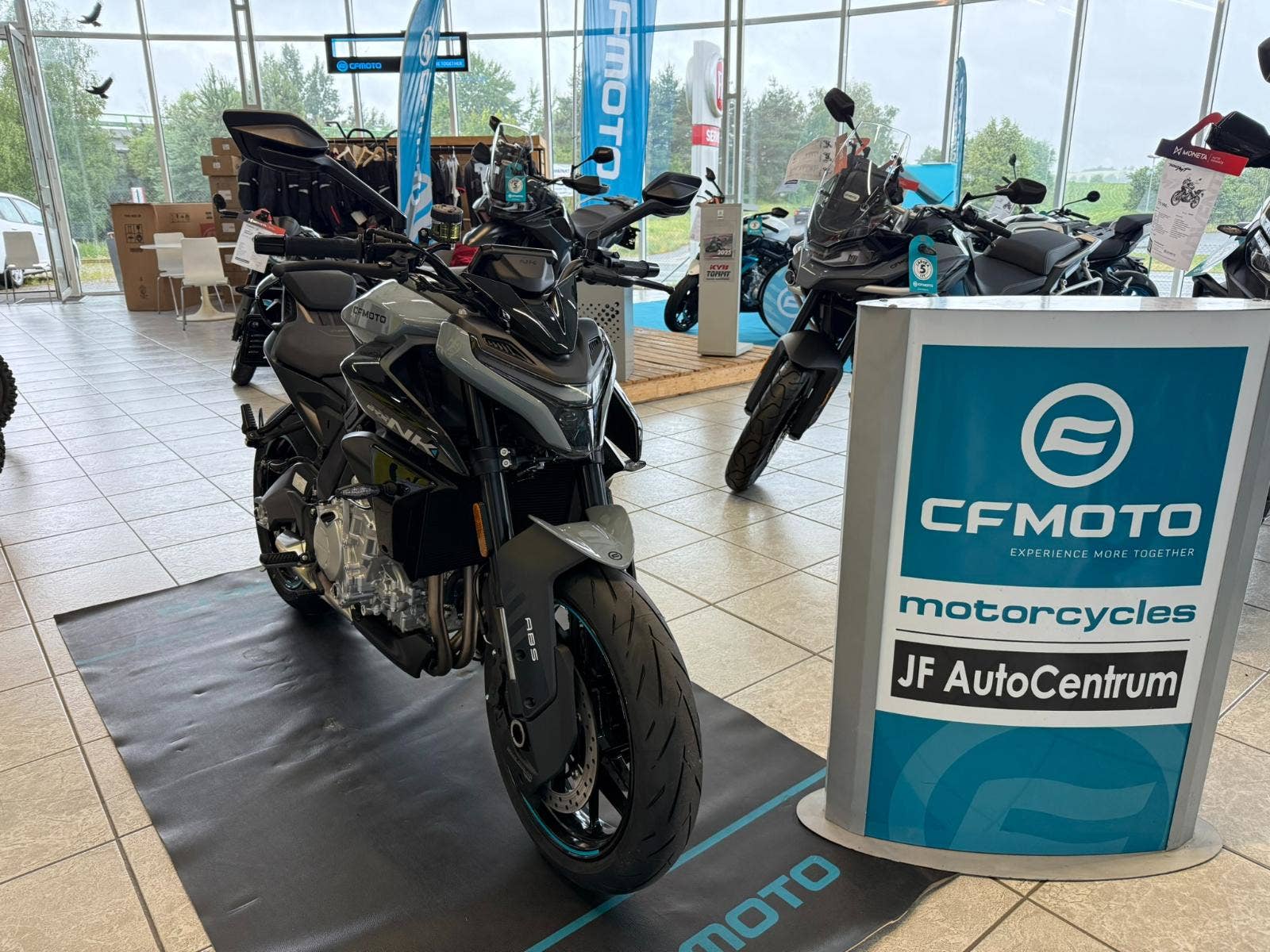 CFMOTO 675 NK
