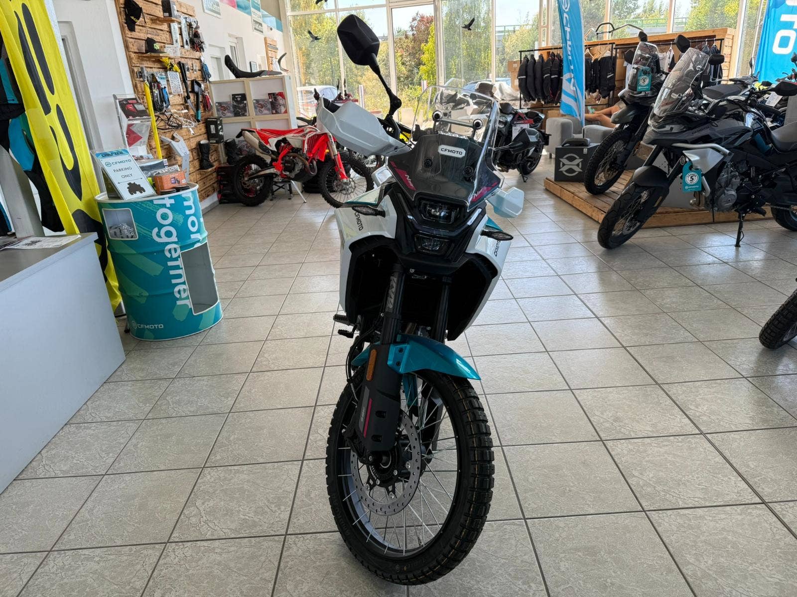 CFMOTO 450 MT-R