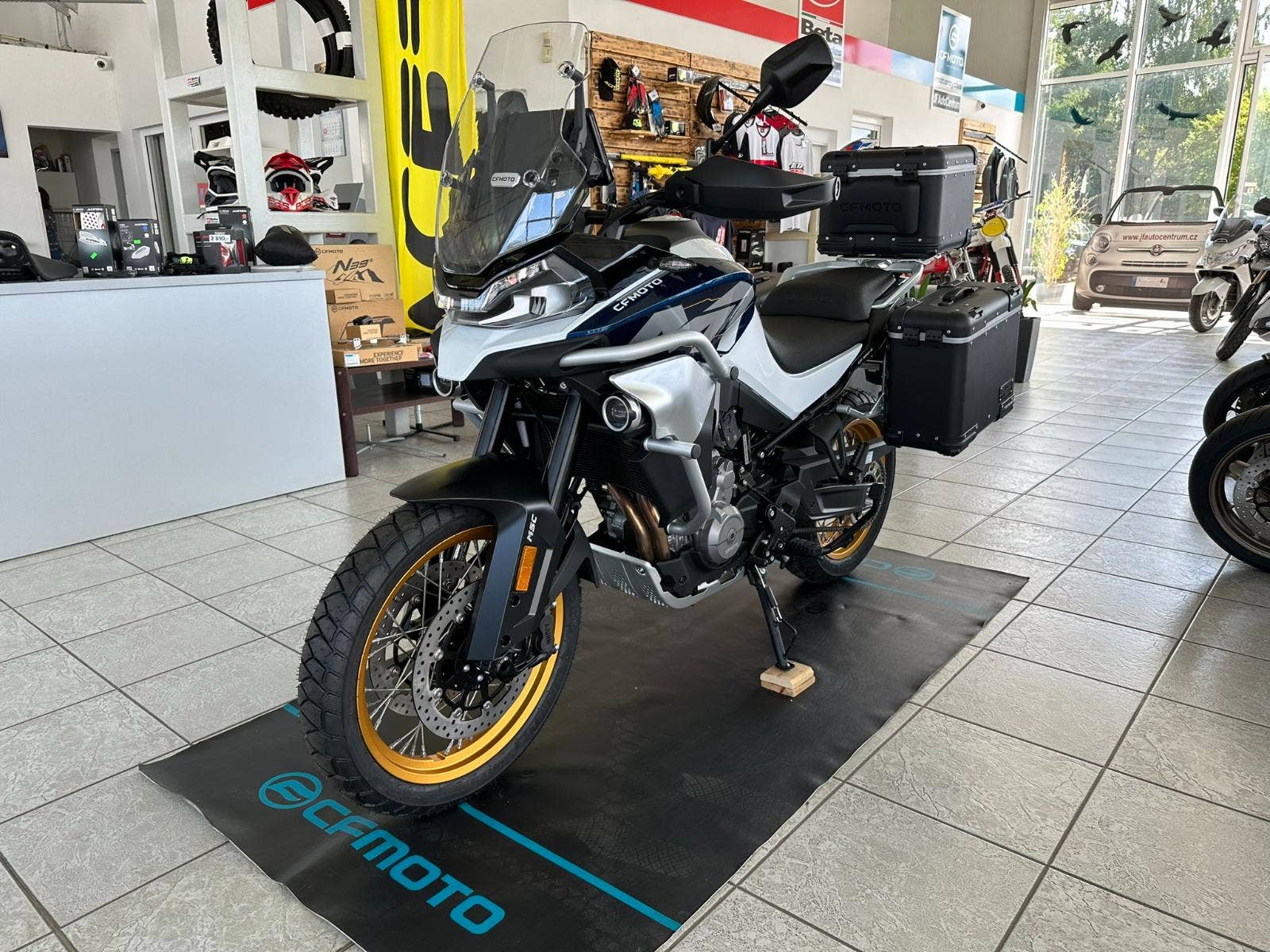CFMOTO 800 MT