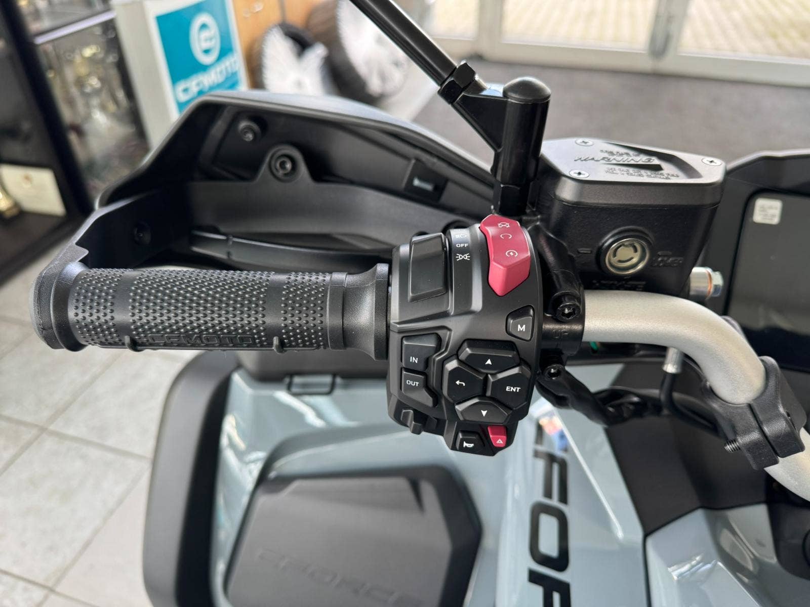 CFMOTO Gladiator X850