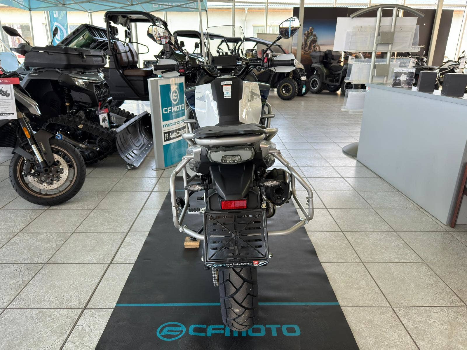 CFMOTO 700 MT Adventure