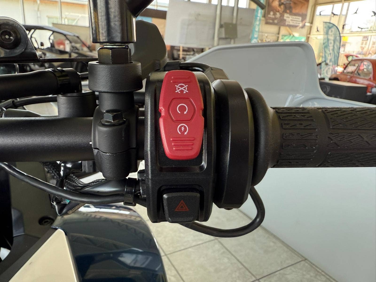 CFMOTO 700 MT Adventure