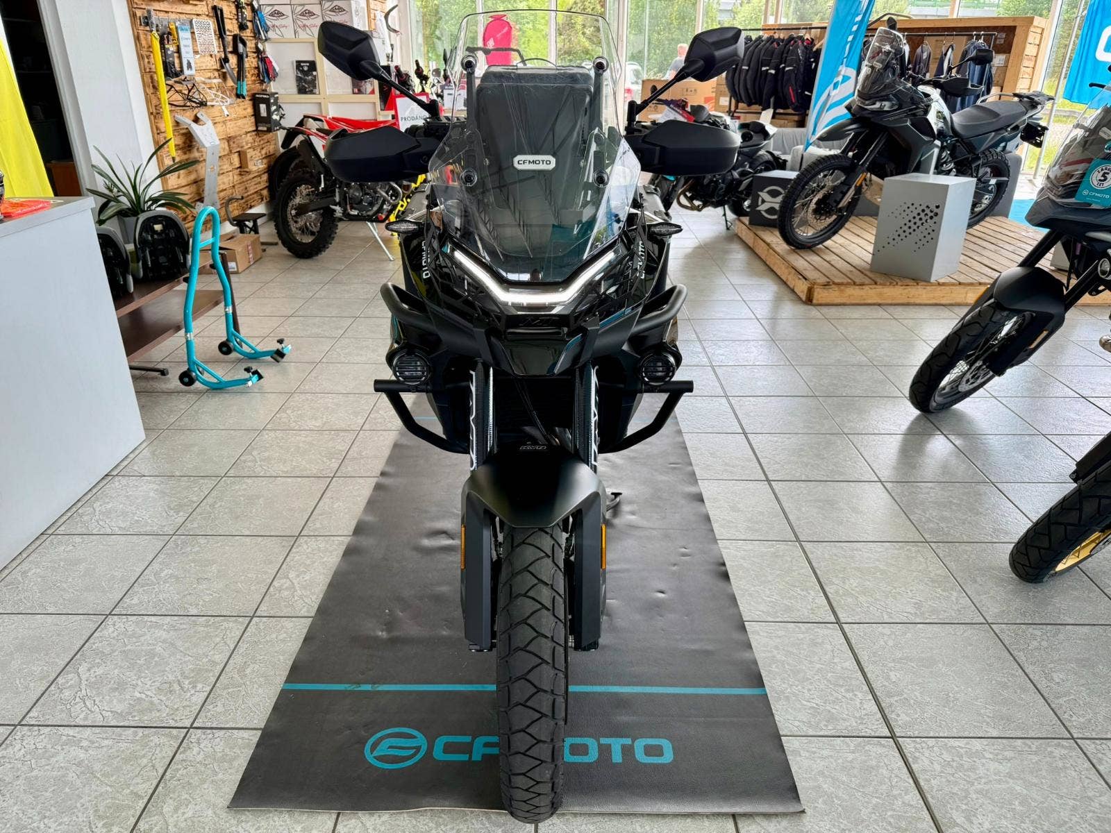 CFMOTO 800 MT