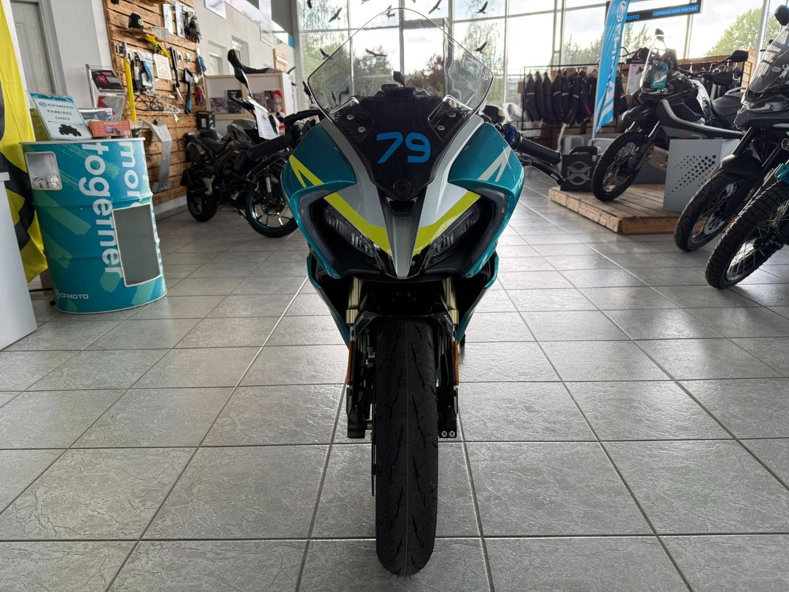CFMOTO 300 SR