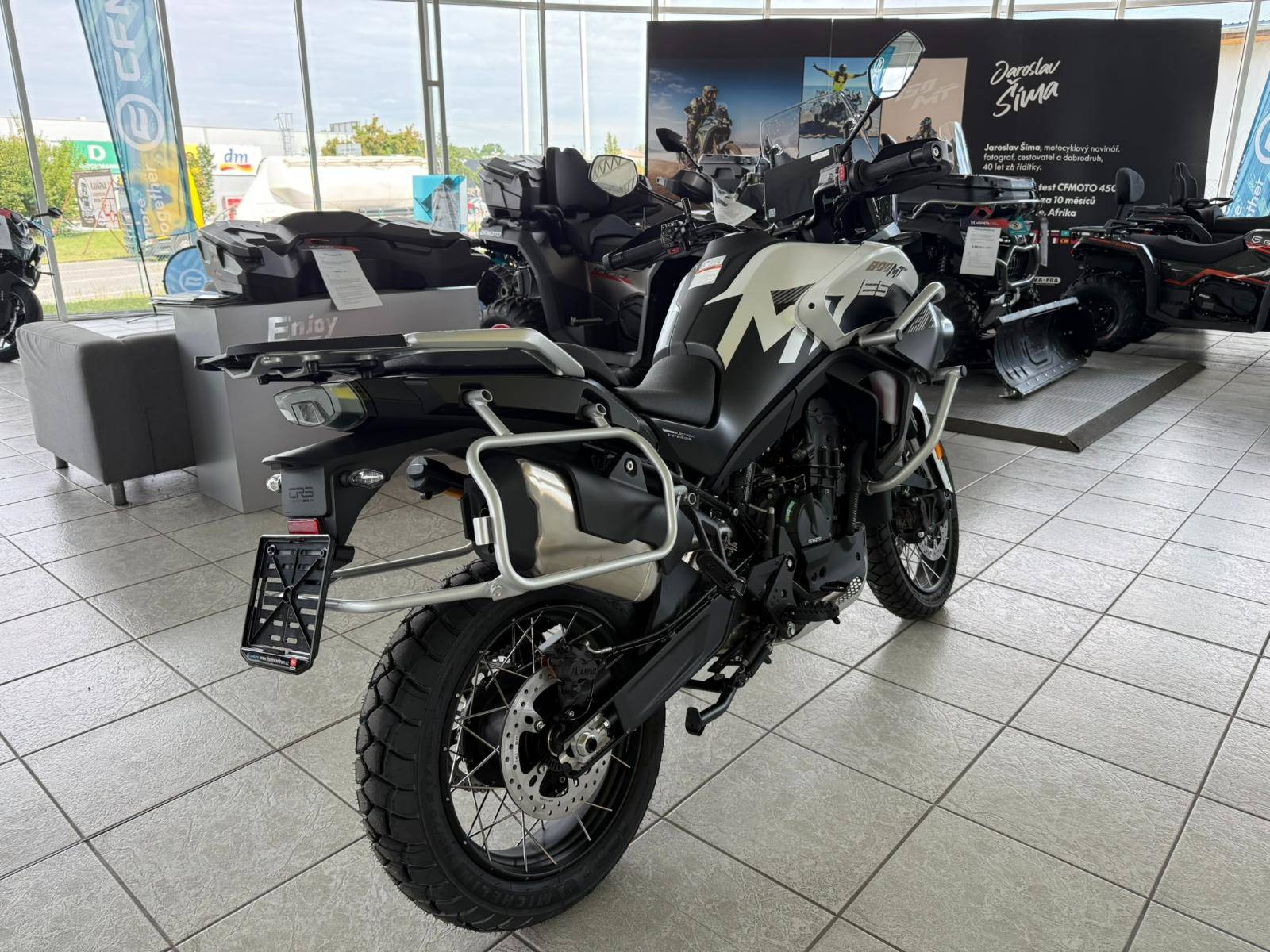 CFMOTO 800 MT