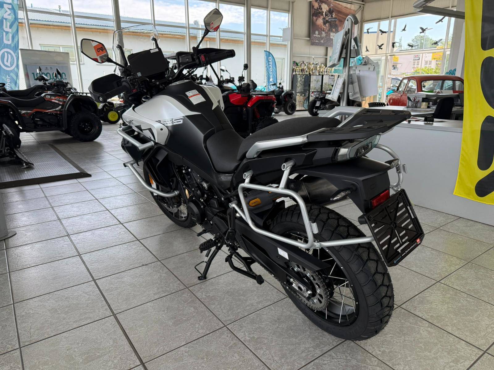 CFMOTO 800 MT