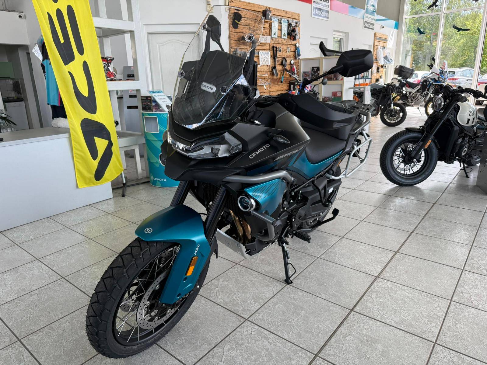 CFMOTO 800 MT