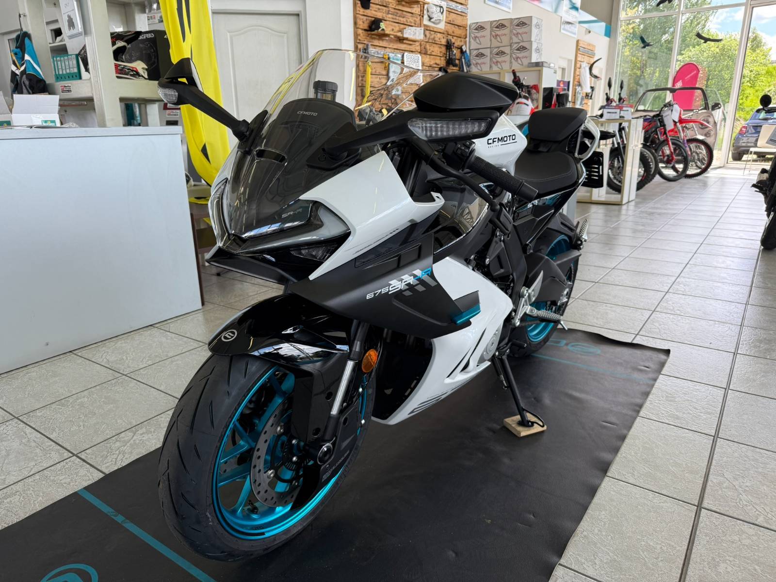 CFMOTO 675 SR-R