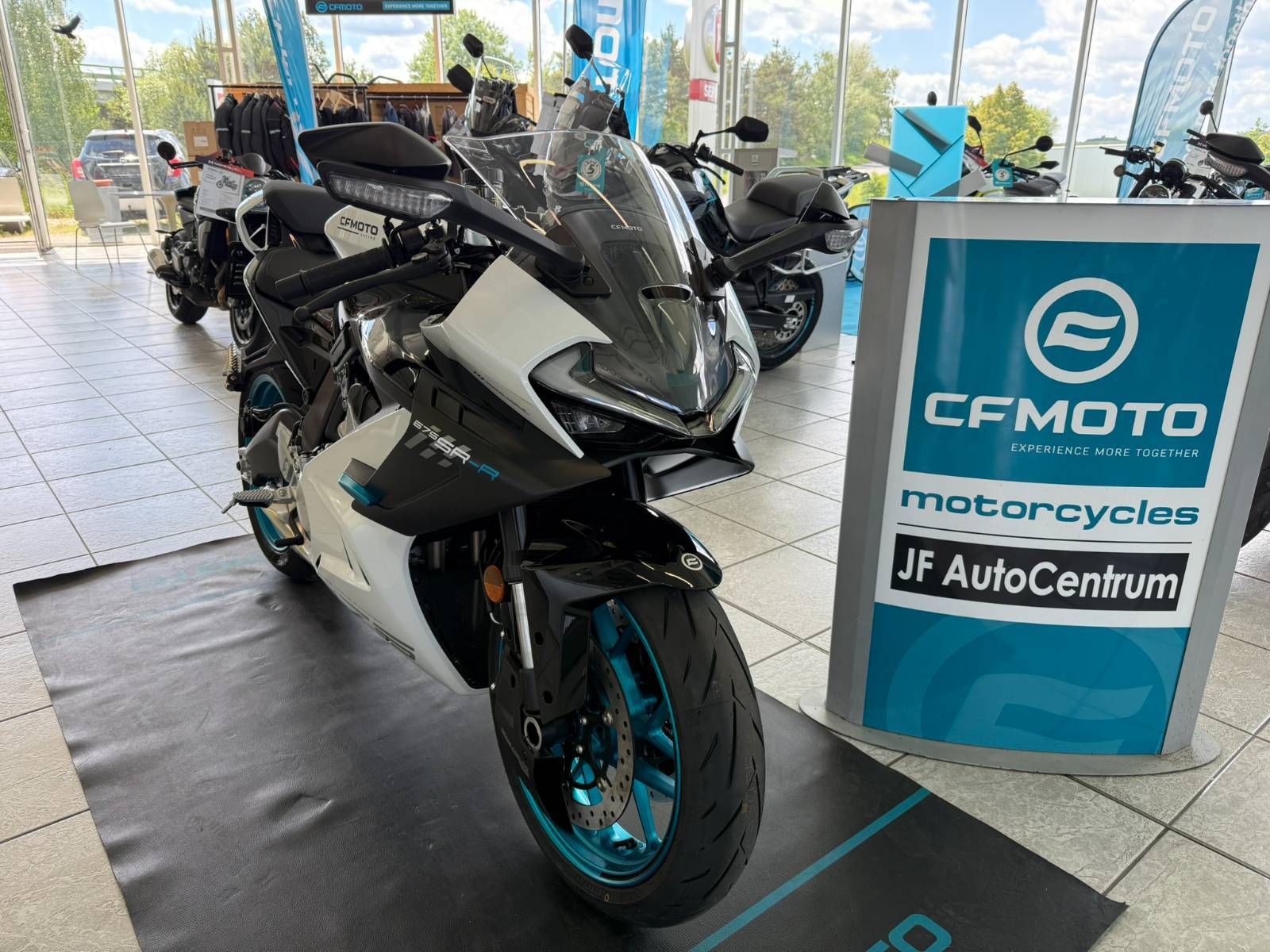 CFMOTO 675 SR-R