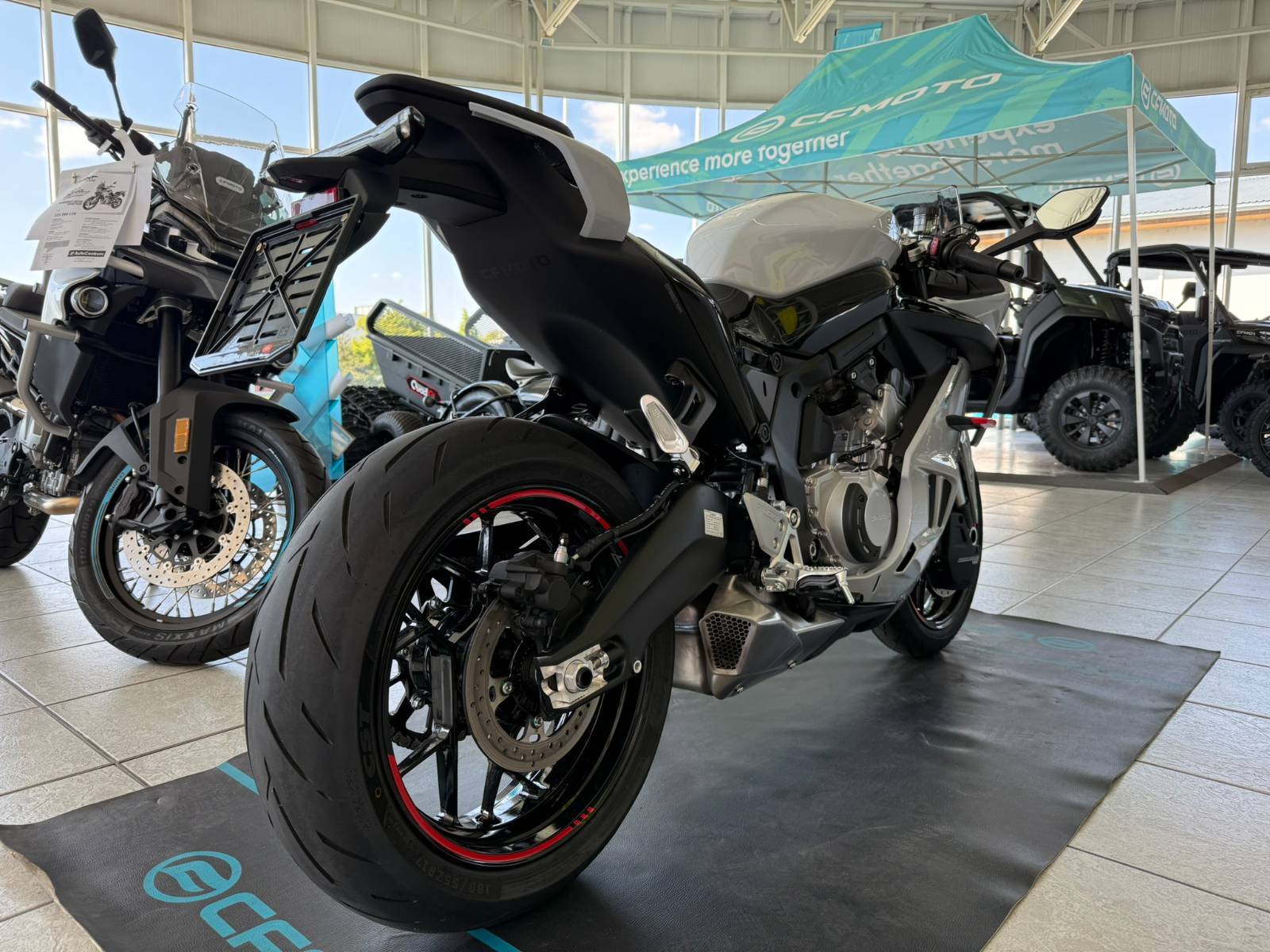 CFMOTO 675 SR-R