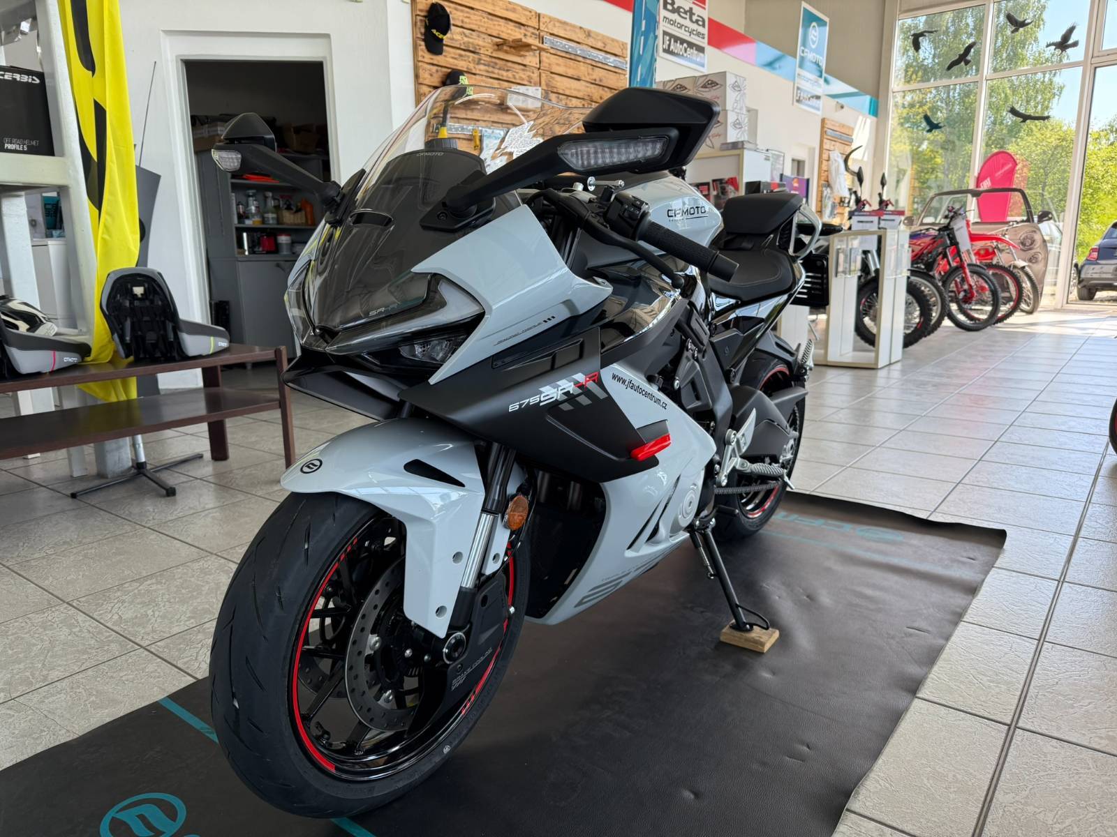 CFMOTO 675 SR-R