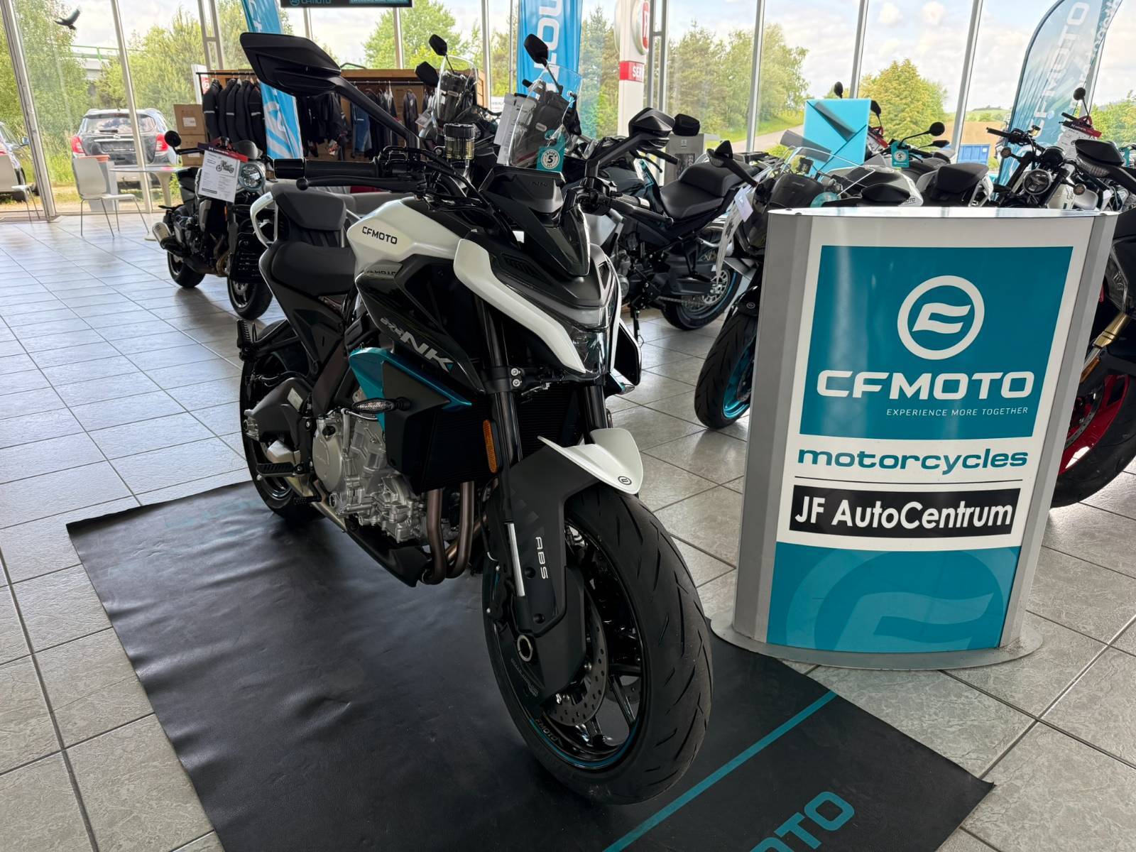 CFMOTO 675 NK