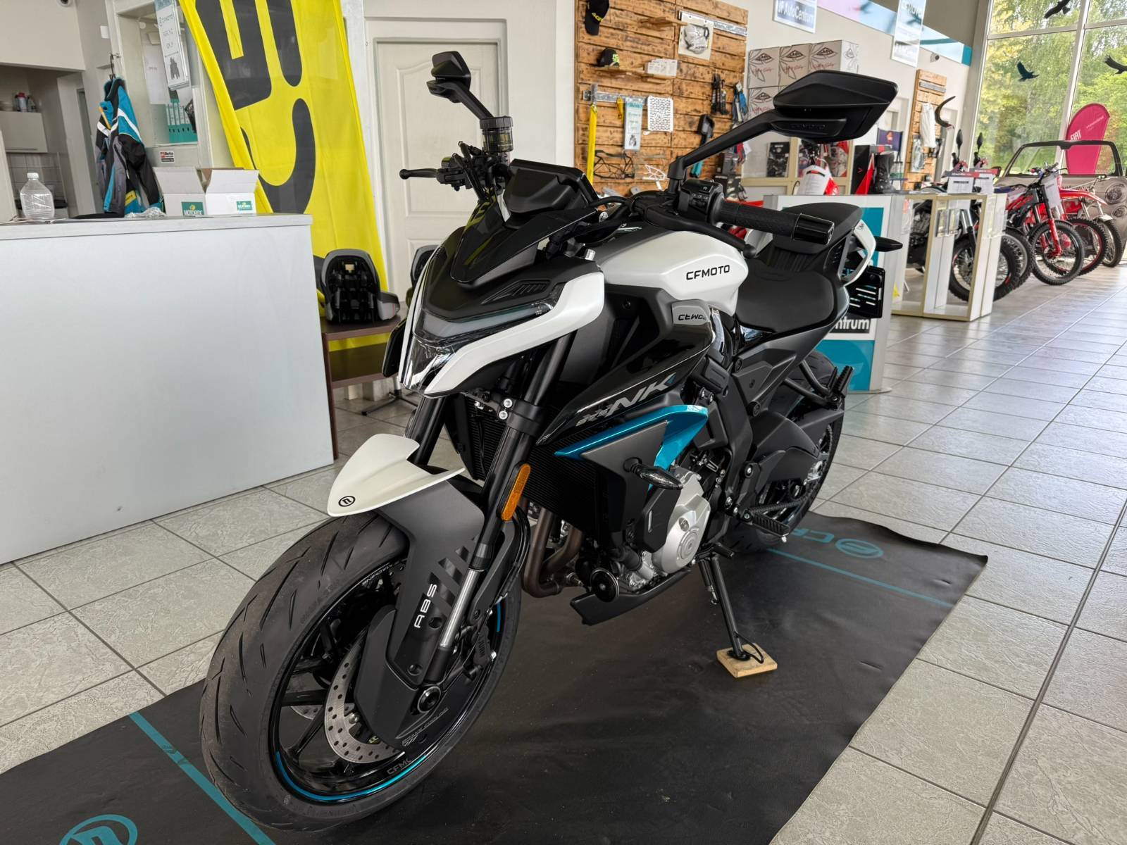 CFMOTO 675 NK