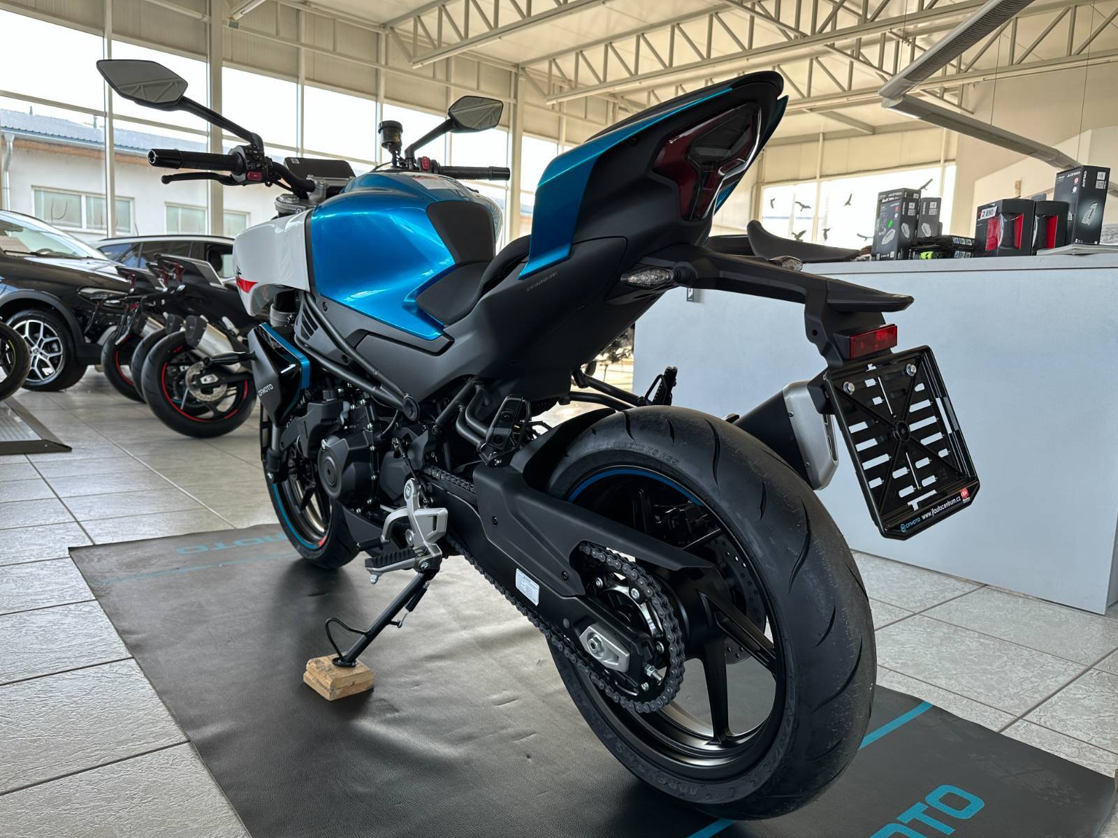CFMOTO 450 NK