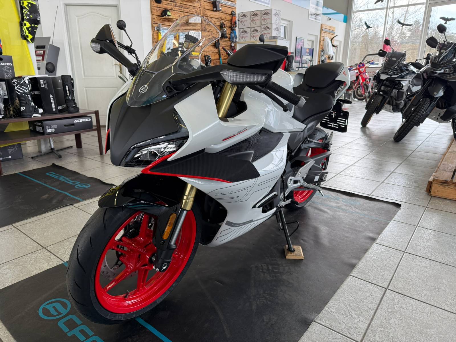 CFMOTO 450 SR