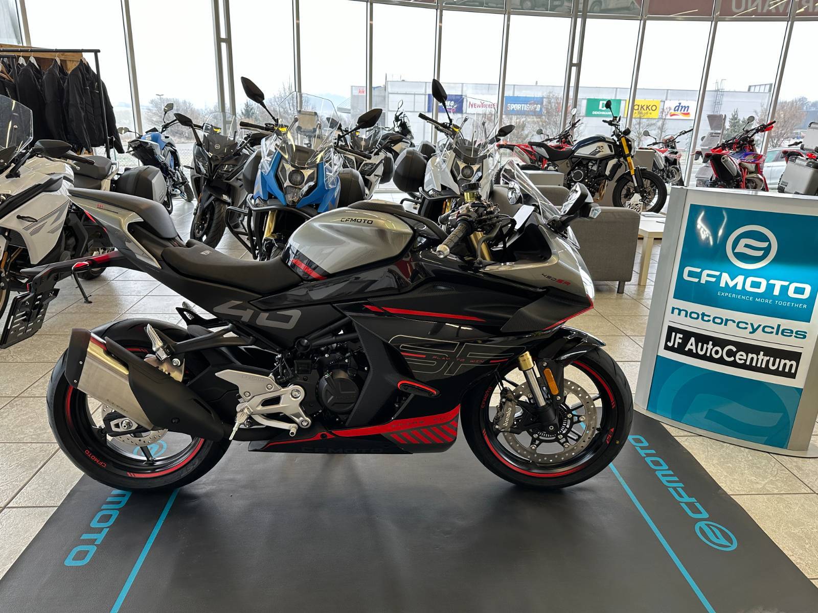 CFMOTO 450 SR