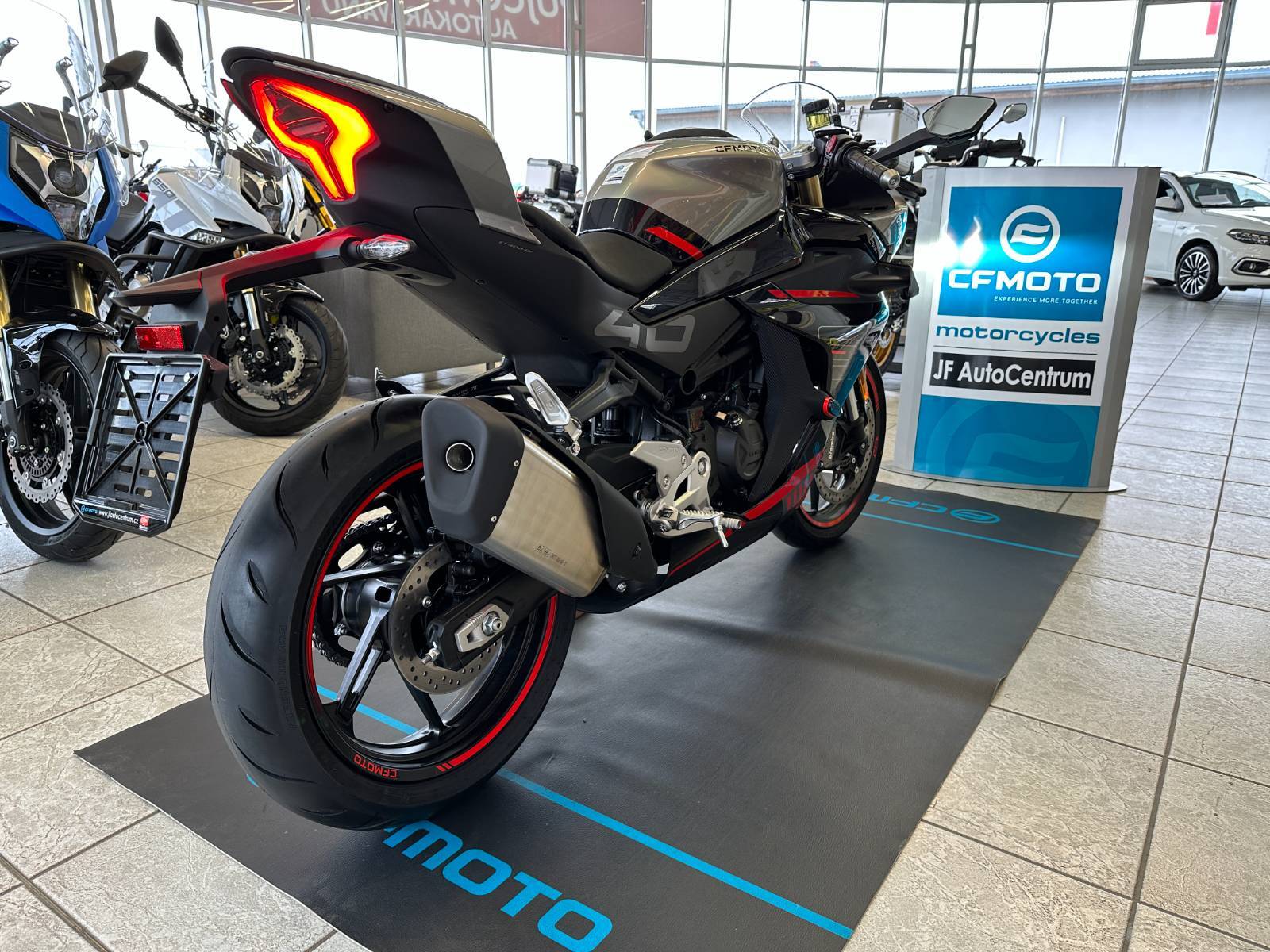CFMOTO 450 SR