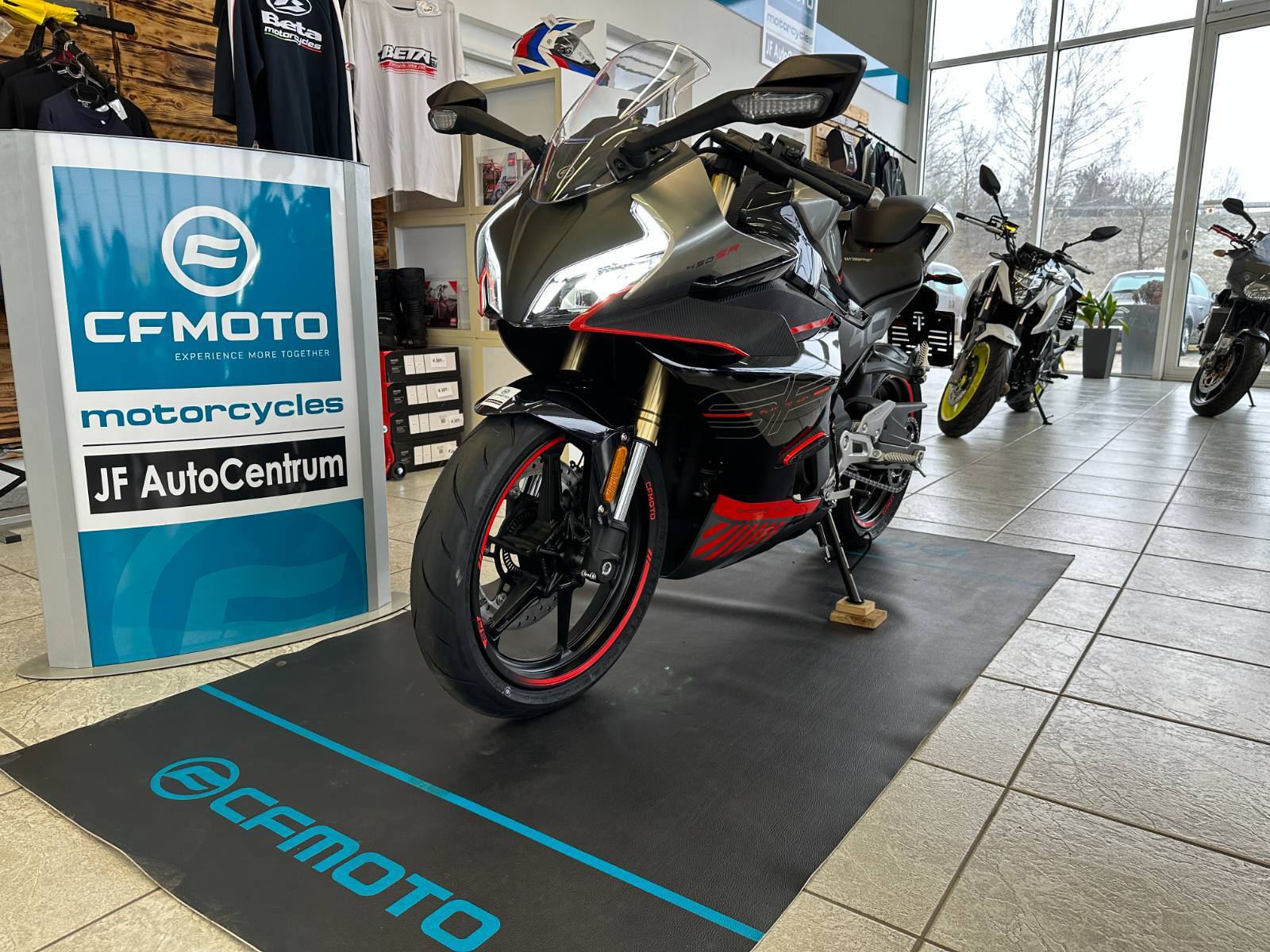 CFMOTO 450 SR