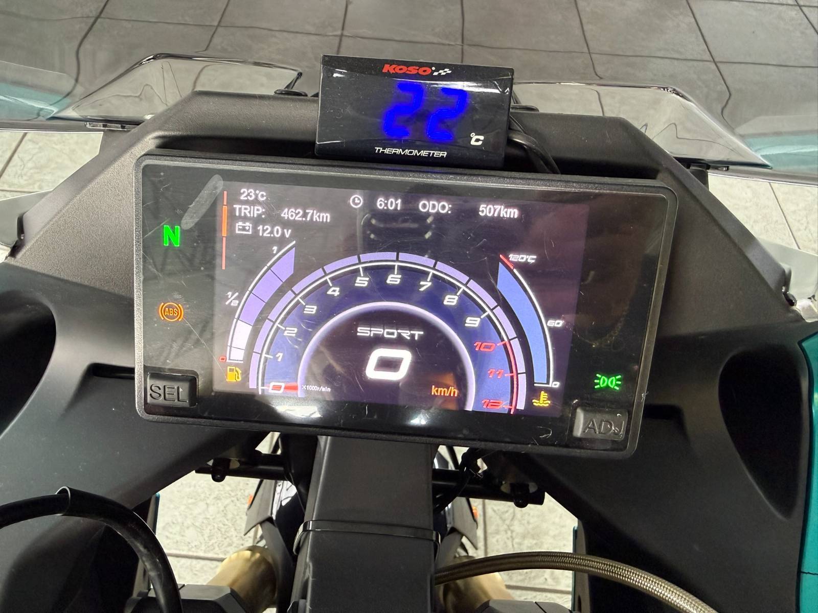 CFMOTO 300 SR